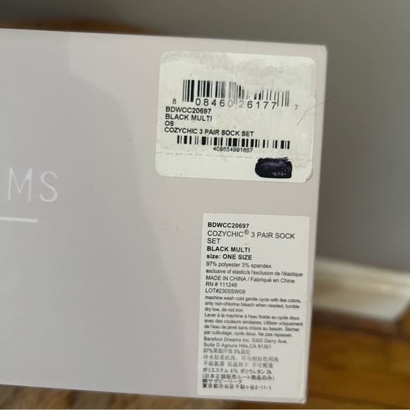 Barefoot Dreams socks (3 pack) - Picture 3 of 6